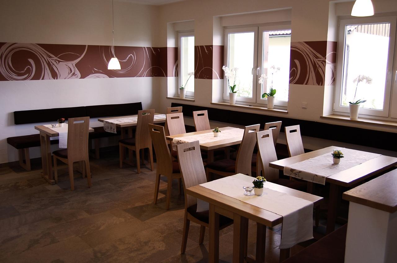 Weingut Und Gastehof Borst 호텔 노르트하임 외부 사진